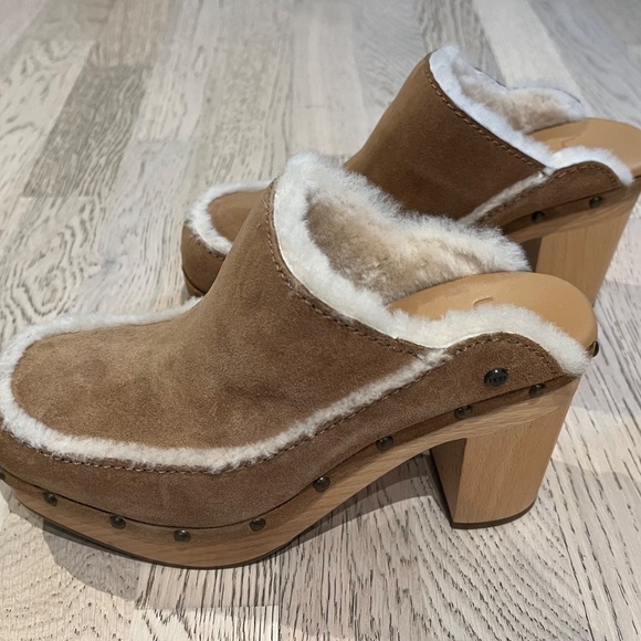 UGG Aubriana - chestnut - size 9 - Picture 3 of 7